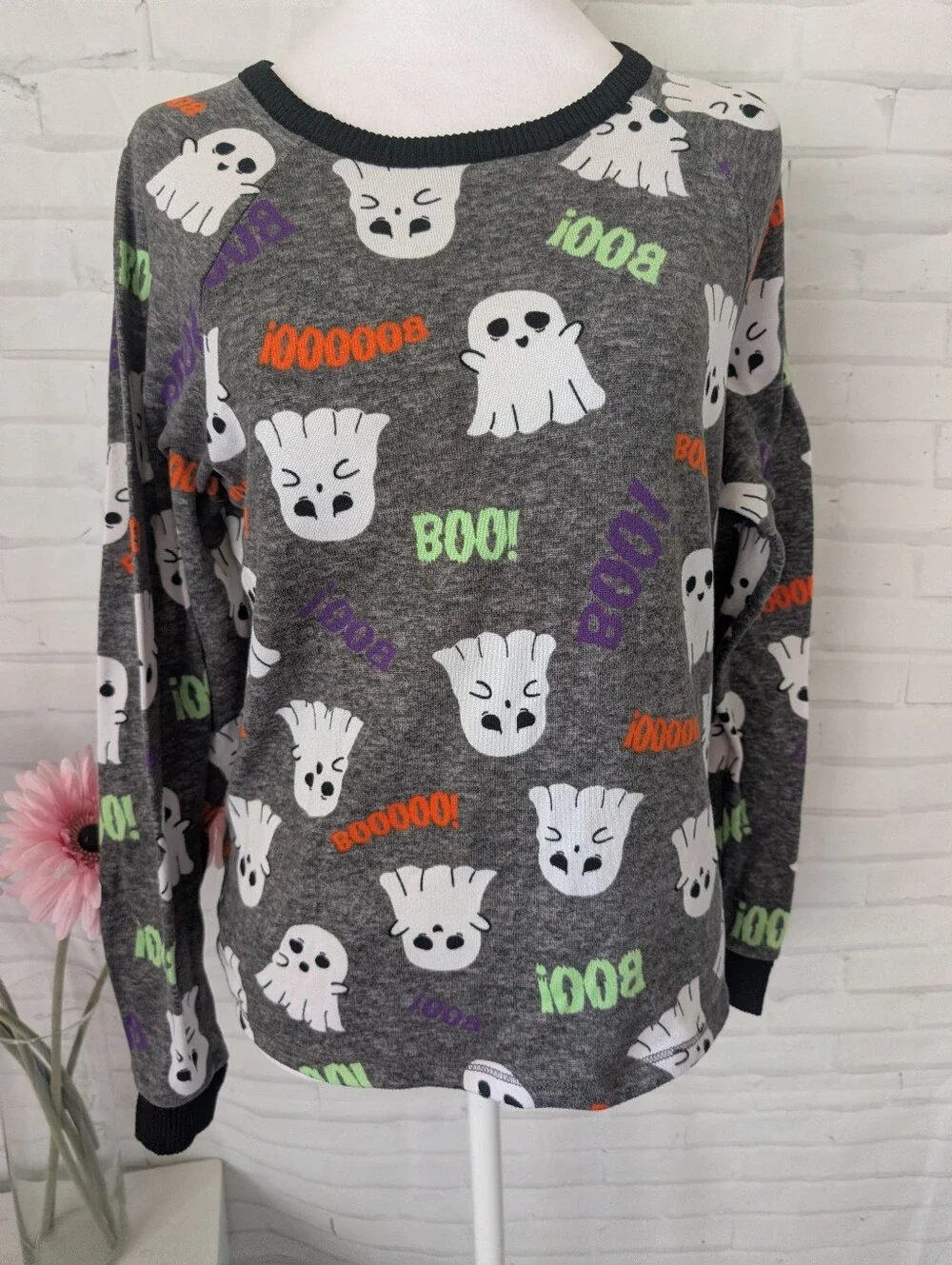 Way To CelebrateWomen's Gray Halloween Ghost Pajama Top